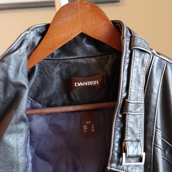 Leather coat - Picture 6 of 6